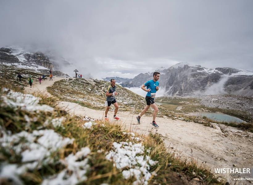 Corsa in montagna delle Tre Cime